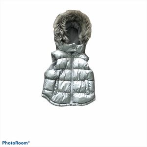 Old Navy puffer vest with faux fur on hood